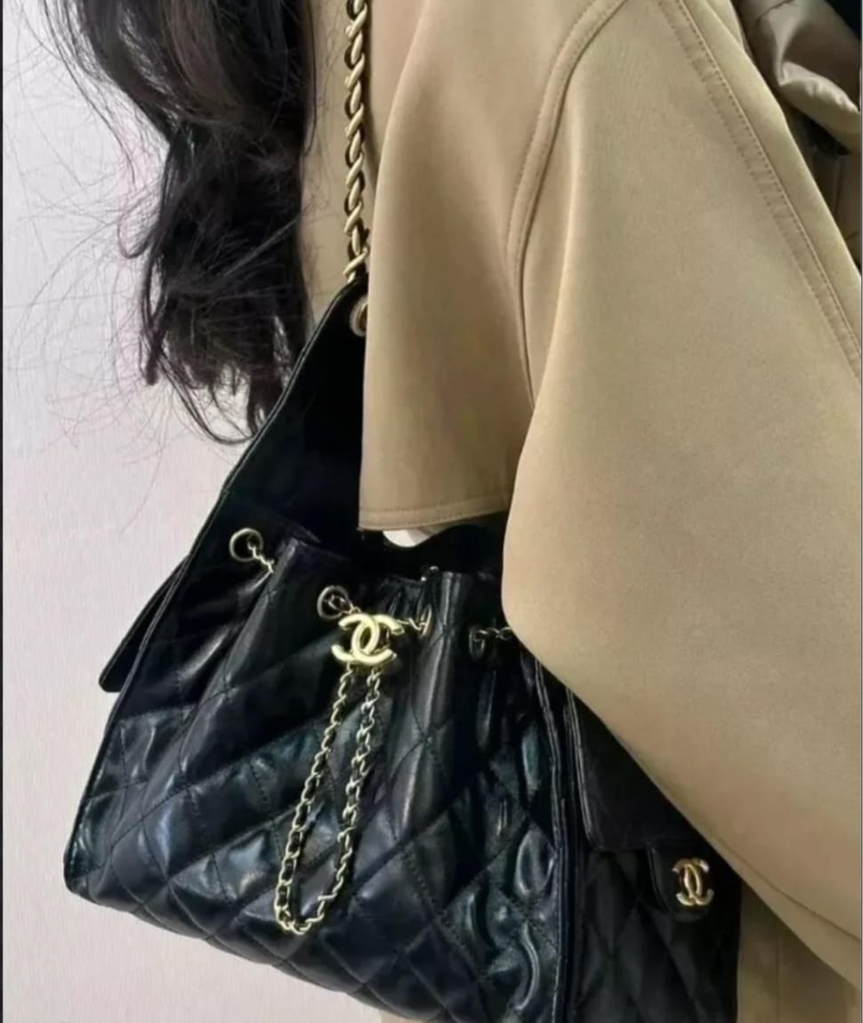 Chanel 25 Small Handbag - Image 3